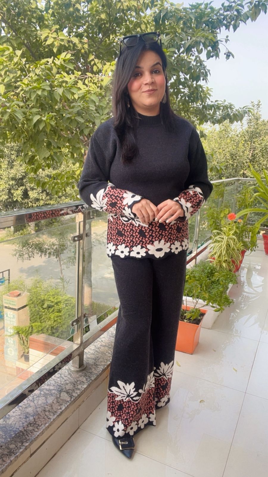 Black cord-set perfect for winter