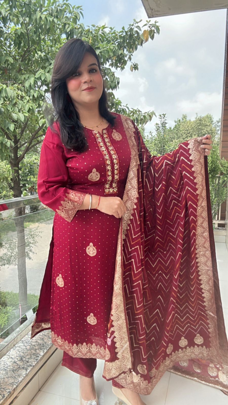 MAROON SUIT