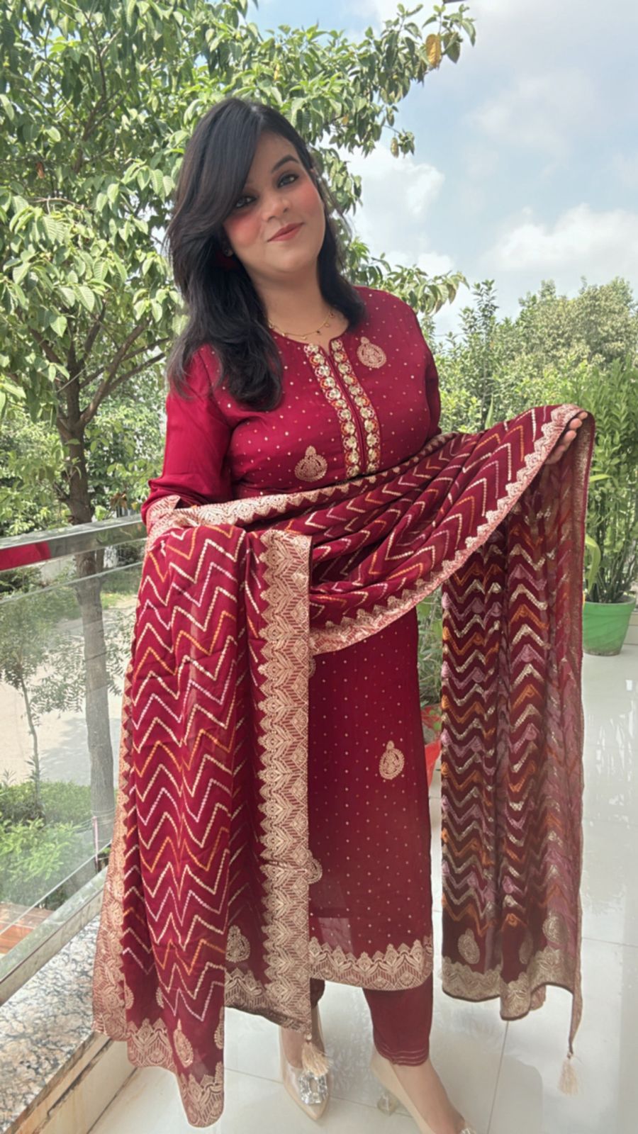 MAROON SUIT