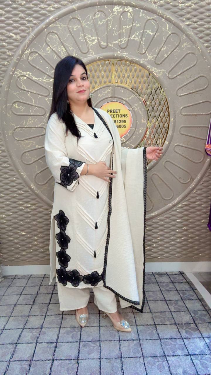 Off White Crush Linen Pakistani-Style Kurta Set