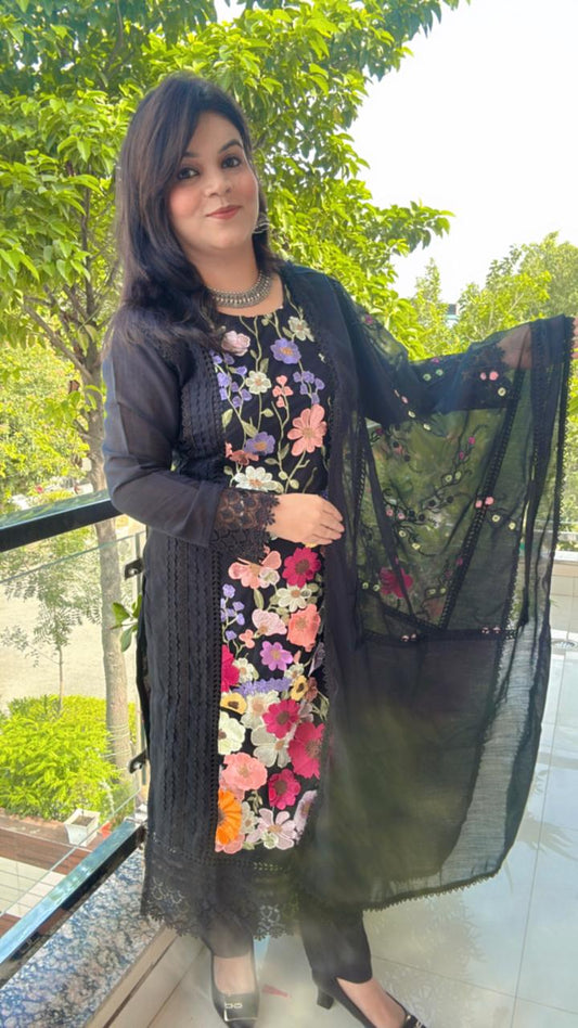 BLACK EMROIDERED SUIT