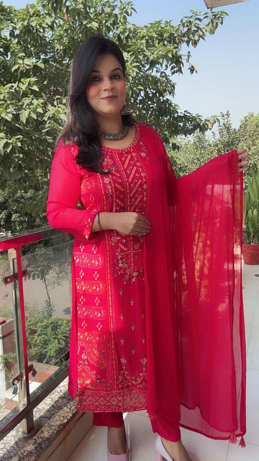 Detailed pink Multi-Thread Embroidery