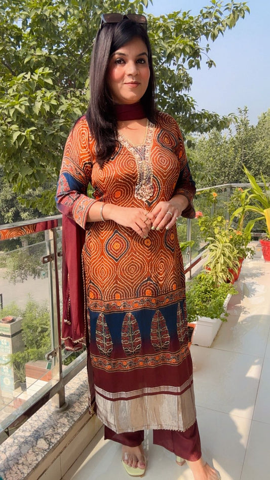 Brown & Rust Bandhani