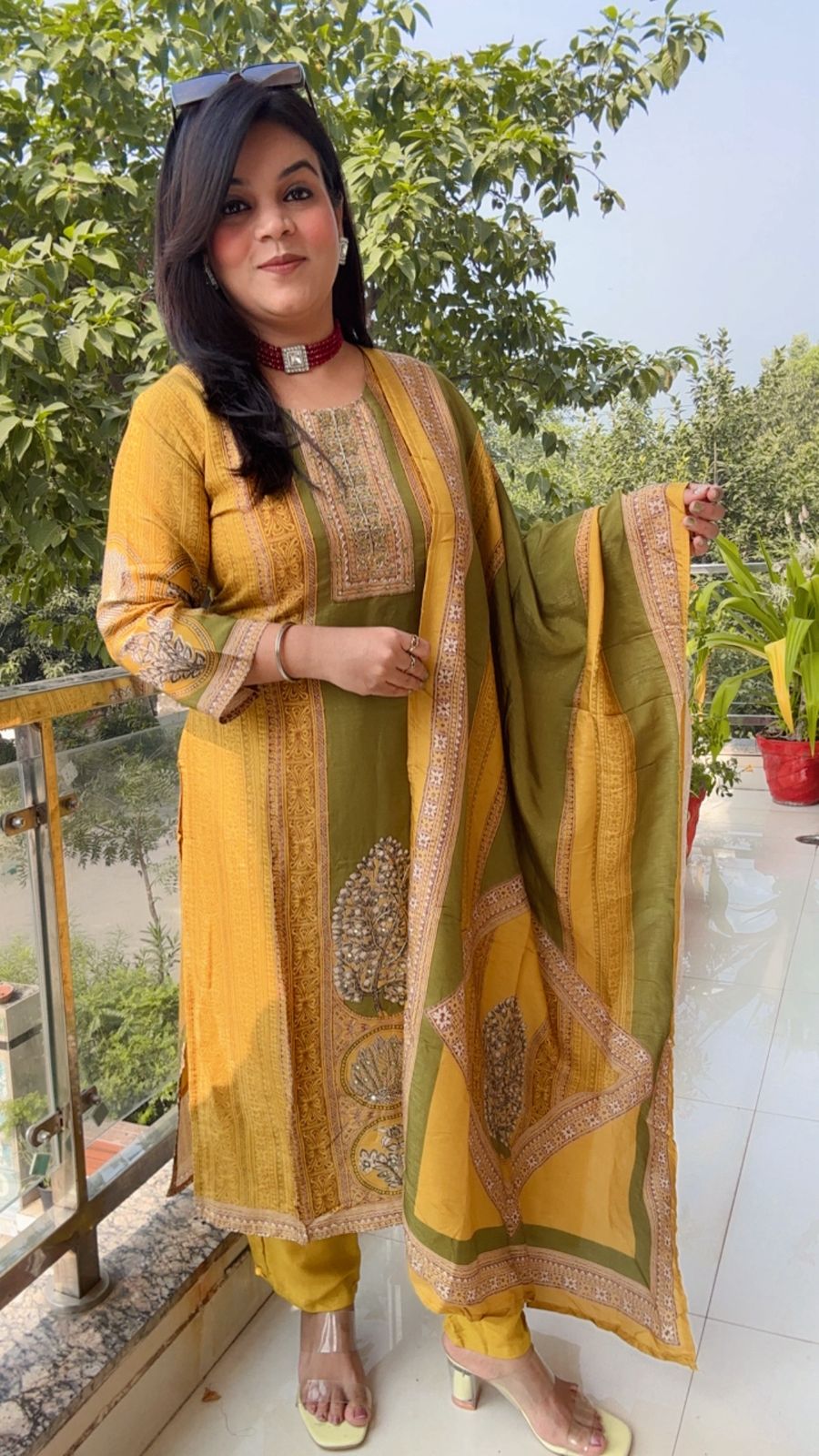 Mustard & Moss Contrast