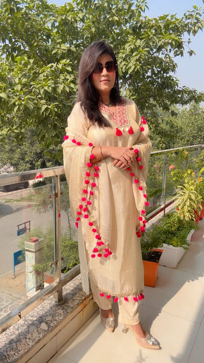 The Gulabo' Pom-Pom Suit