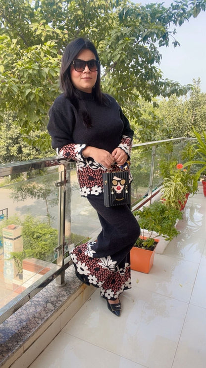 Black cord-set perfect for winter