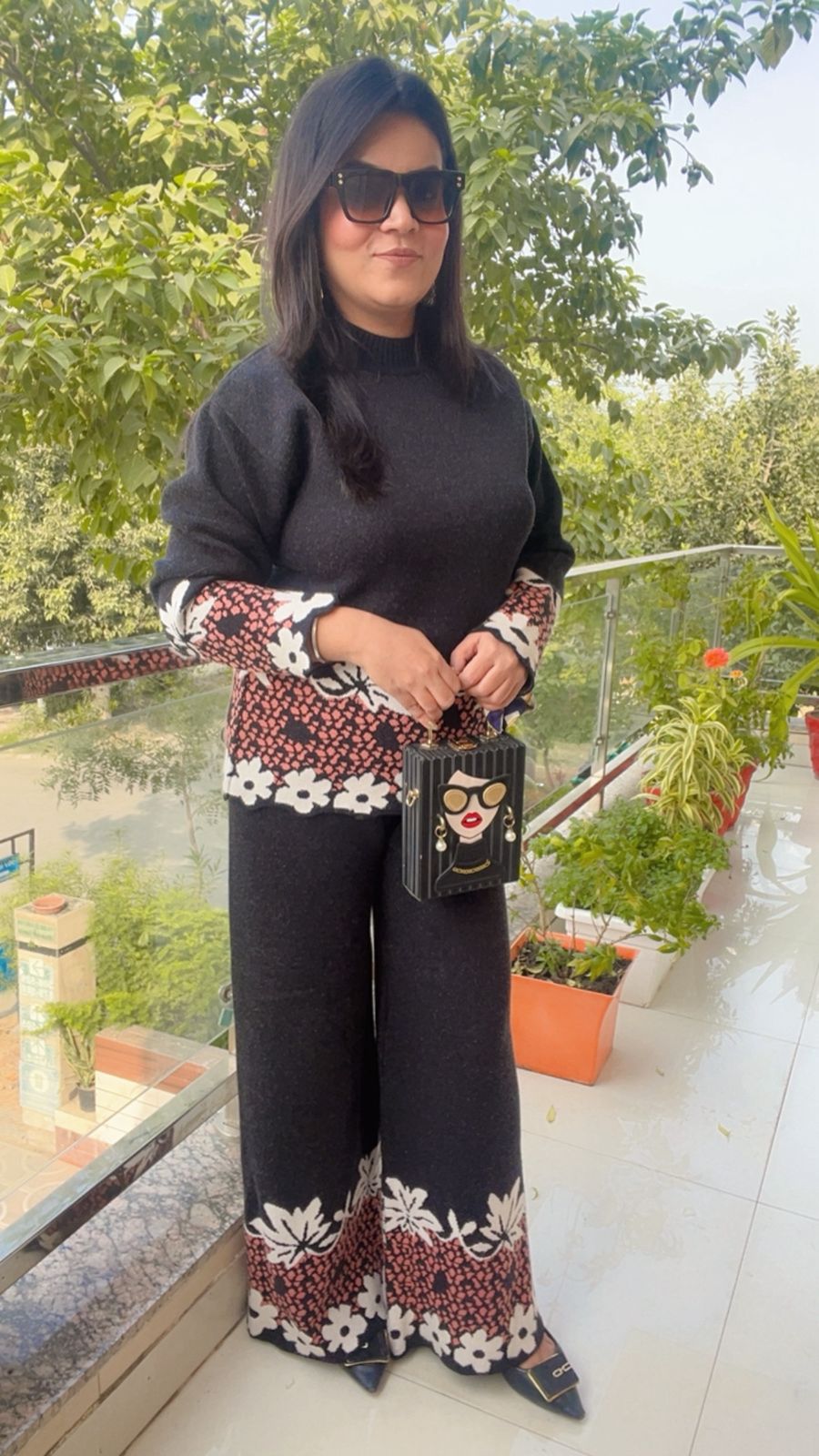 Black cord-set perfect for winter