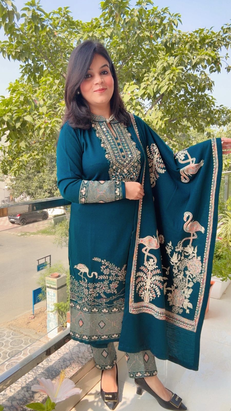 STRETCHABLE WOOLEN BLUE SUIT