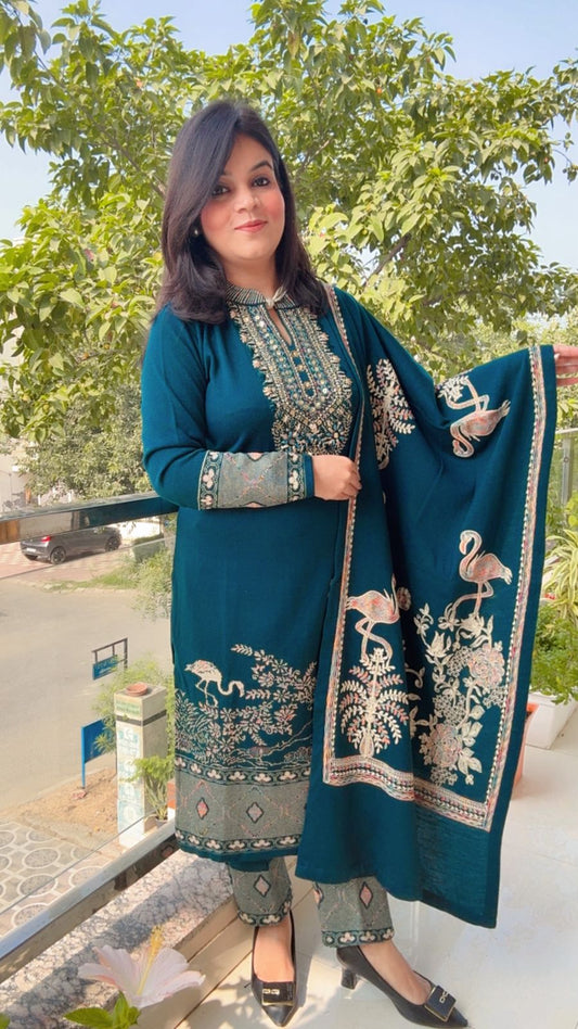 STRETCHABLE WOOLEN BLUE SUIT