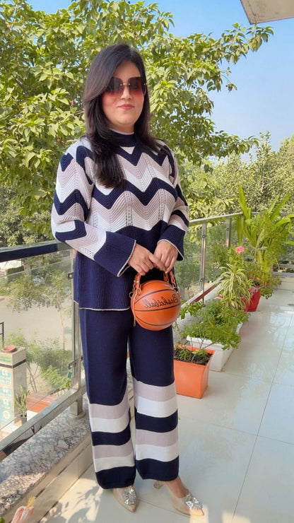 THE KNITTED CORD-SETS