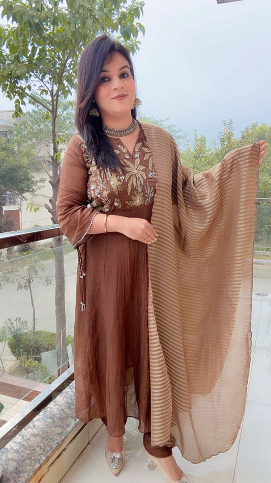 THE BROWN A-LINE SUIT