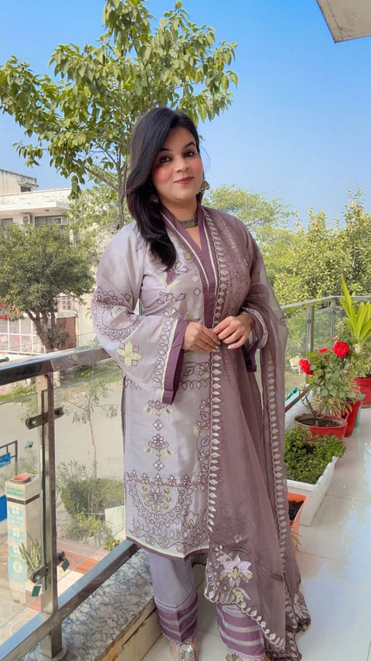 ORGANZA PURPLE SUIT