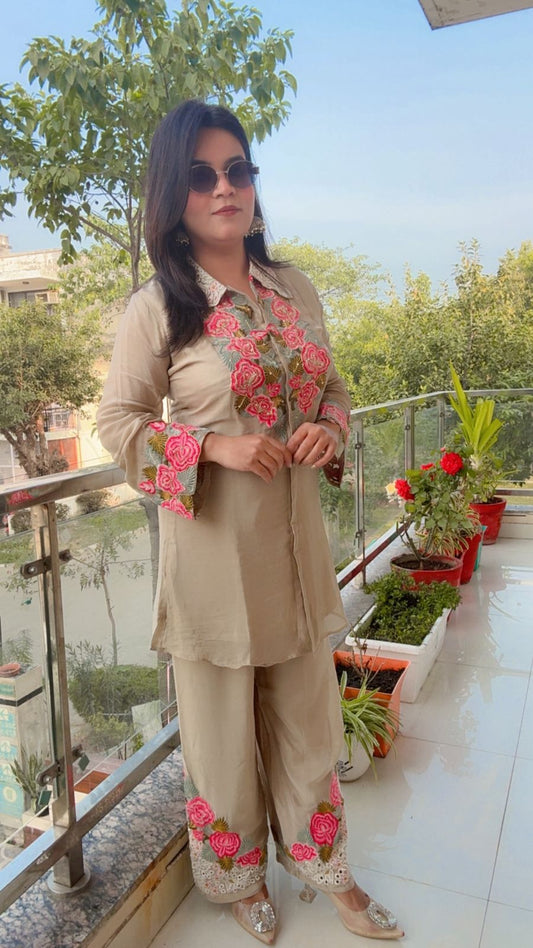 PINK OR GOLD FLORAL EMBROIDERY CORD-SET