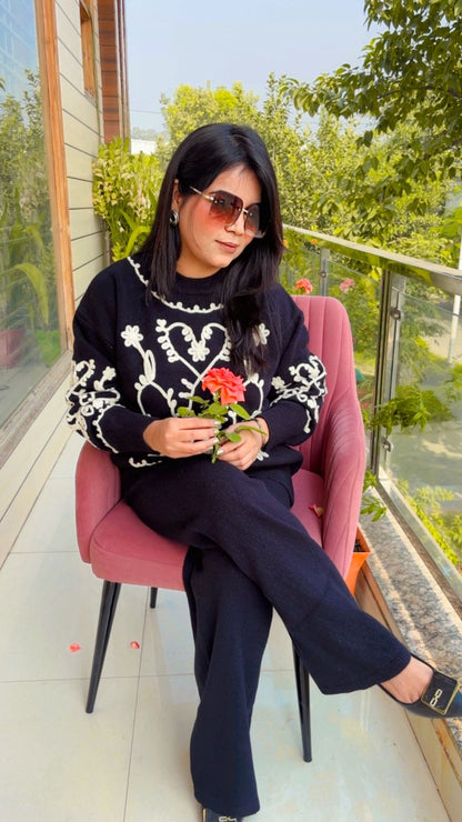 Knitted Co-ord Set (A matching top and bottom made from knitted fabric).