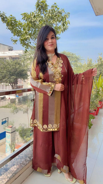 The Metallic Stripe Medallion Set