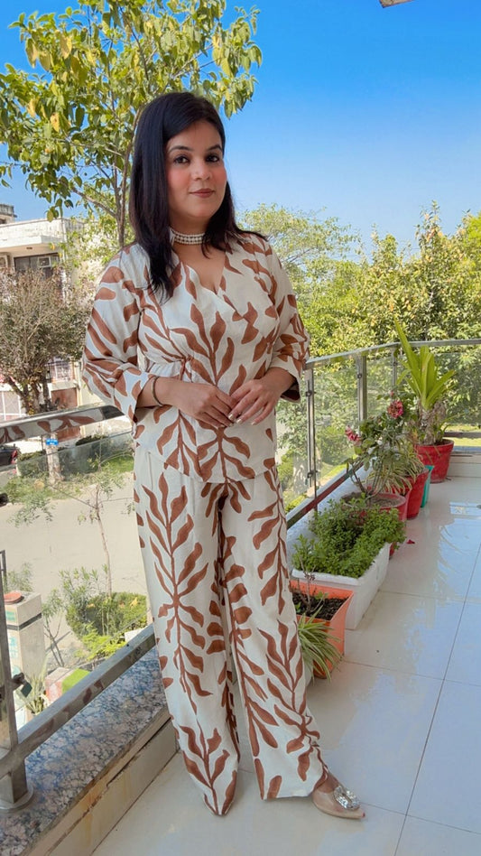 White and Brown Printed Cord-Set