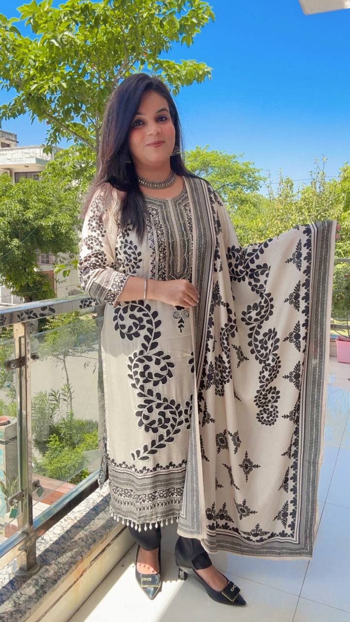 White And Black Embroidered Pakistani Muslin Suit