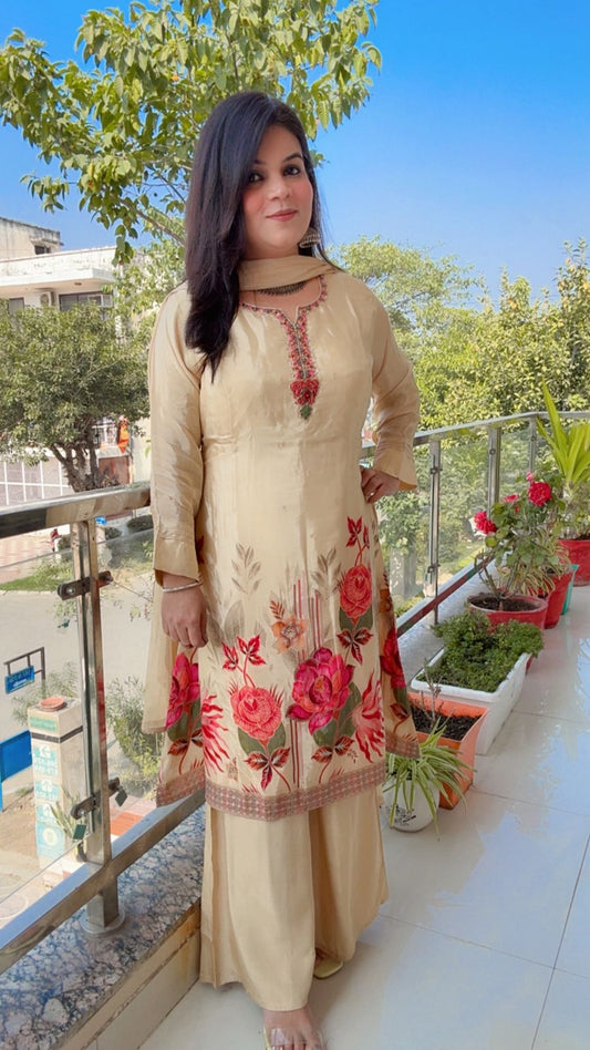 CREAM CREPE SUIT